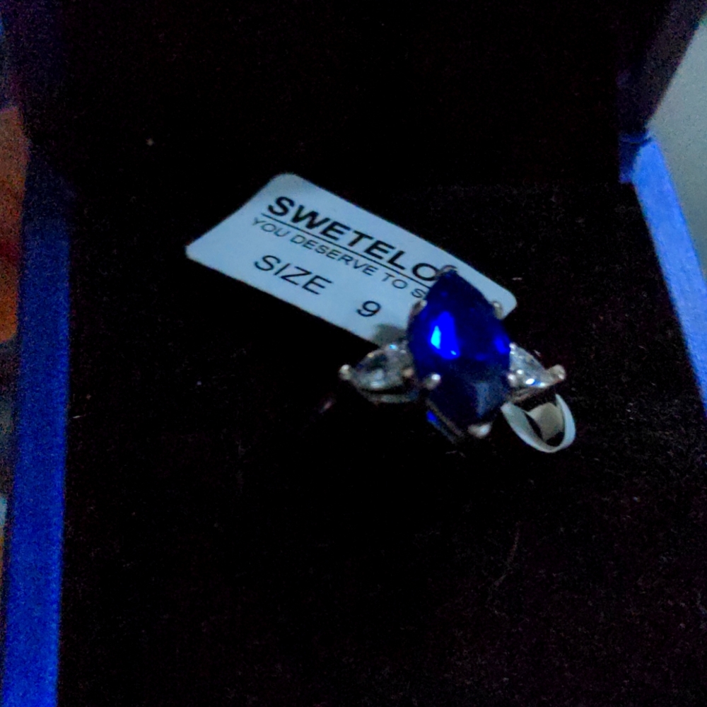 2 carat sapphire ring